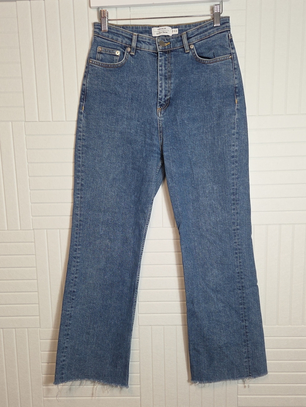 Paris Atelier High Rise Raw Hem Straight Leg Jeans Size 28